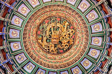 《光环：无限》联名湖人球衣套装被炒到18.5倍价格